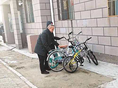 党群协力克坚难 社企同心助创城9.jpg