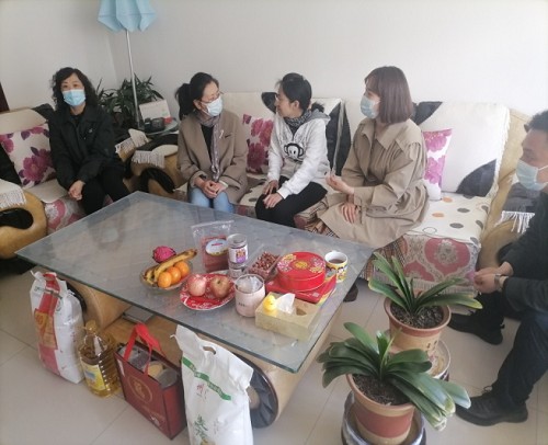 关怀慰问暖人心——供热四公司1.jpg